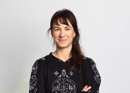 Hanni sergeizjuganov_1600x1144 squooshed Hanni